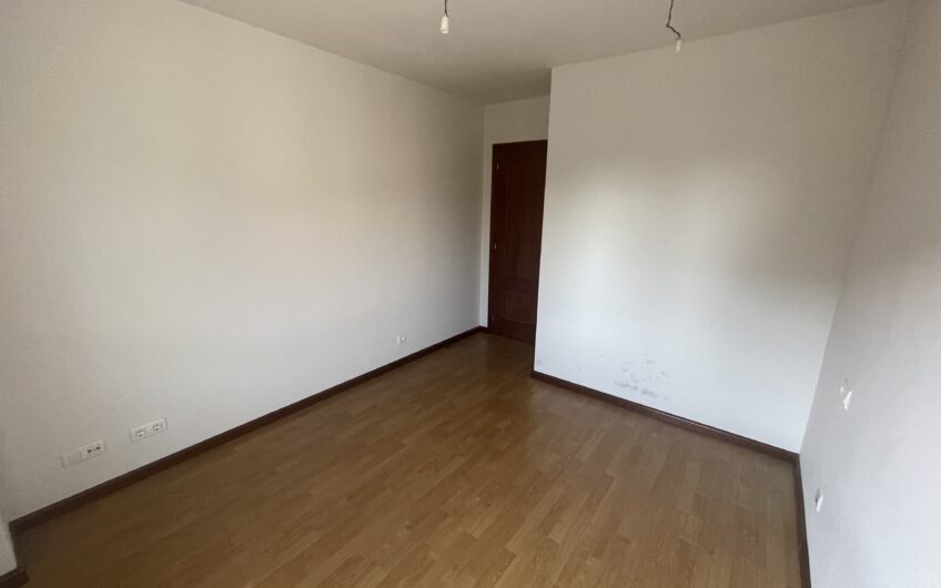 Apartamento con ascensor, garaje y trastero en Villarrodrigo de las Regueras.
