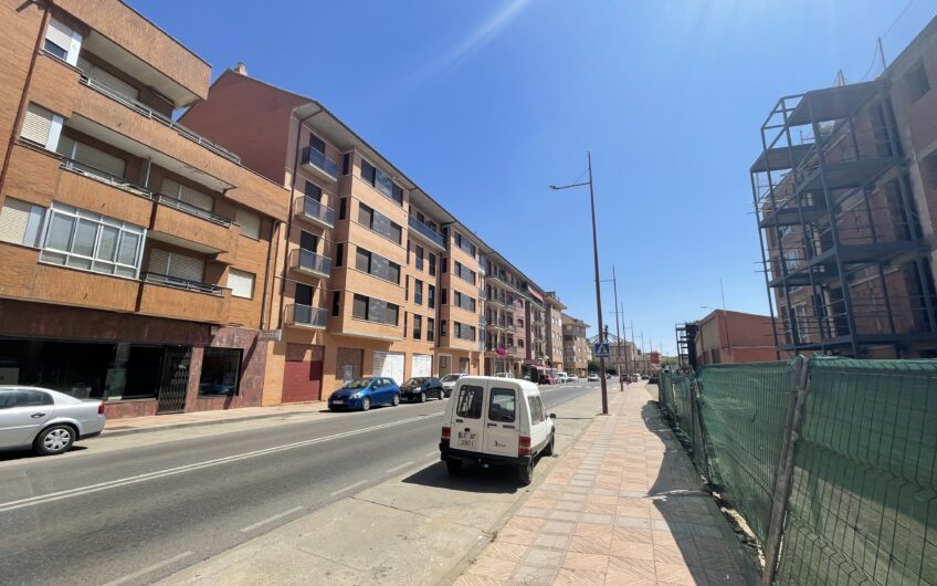 Piso para Reformar Integralmente.