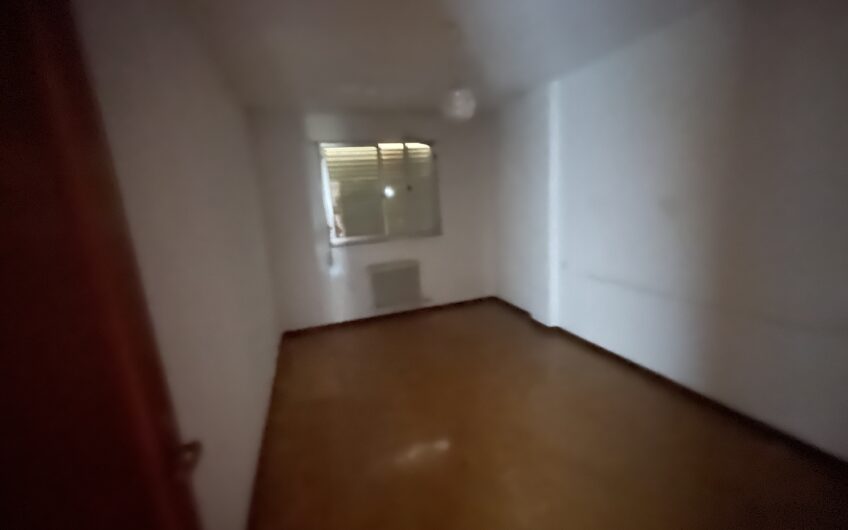 Piso para Reformar Integralmente.