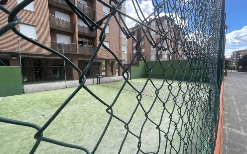 Piso junto al Centro Comercial Espacio León