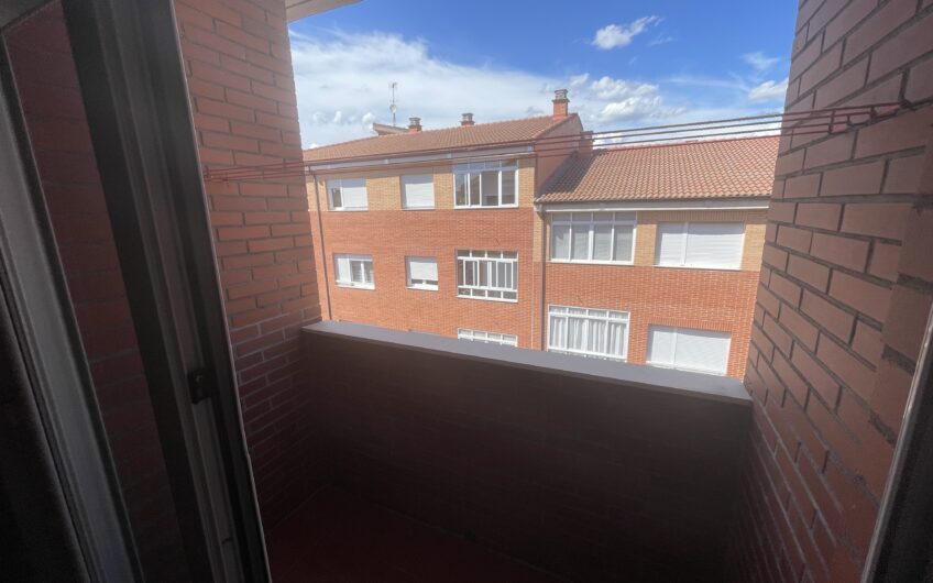 Apartamento en Trobajo del Camino con Ascensor