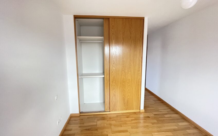 Piso junto al Centro Comercial Espacio León