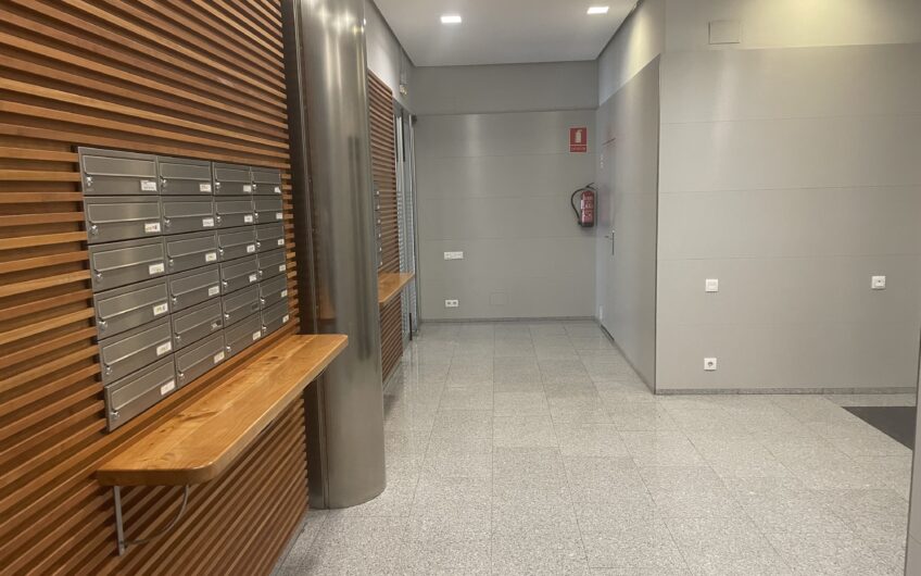 Apartamento en la Torre Eureka en José Aguado