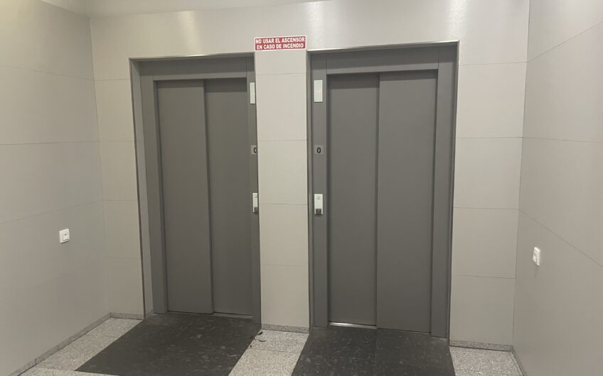 Apartamento en la Torre Eureka en José Aguado