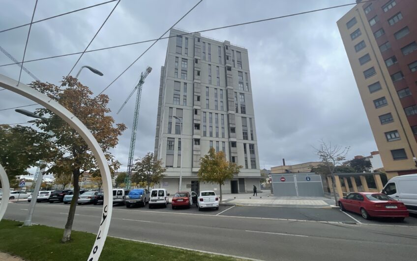 Apartamento en la Torre Eureka en José Aguado