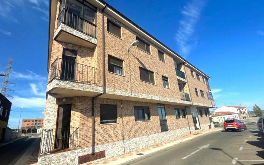 Apartamento Amueblado frente el Hospital de León