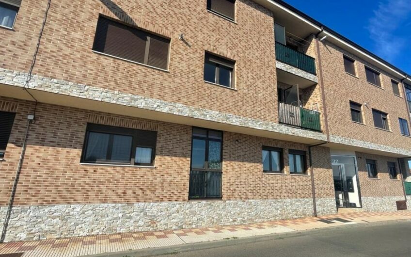 Apartamento Amueblado frente el Hospital de León
