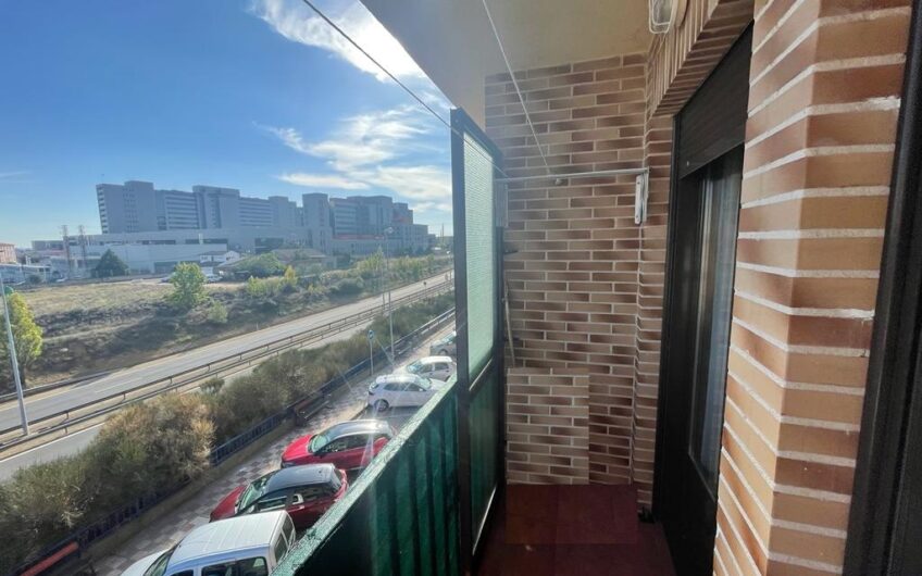 Apartamento Amueblado frente el Hospital de León