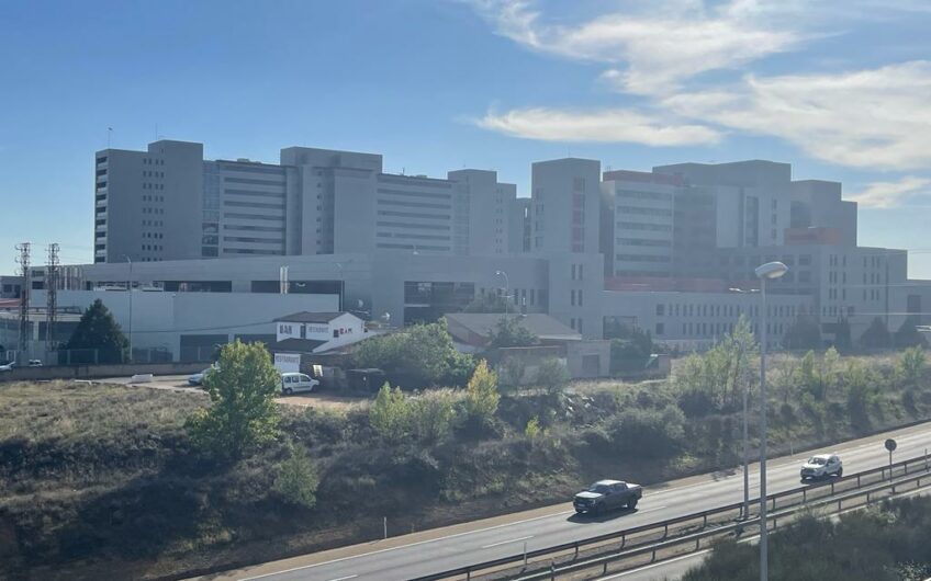 Apartamento Amueblado frente el Hospital de León