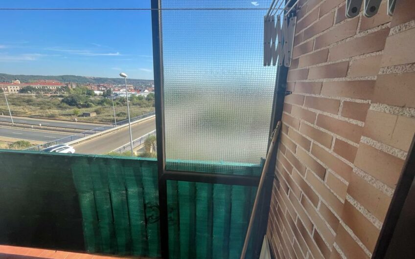 Apartamento Amueblado frente el Hospital de León