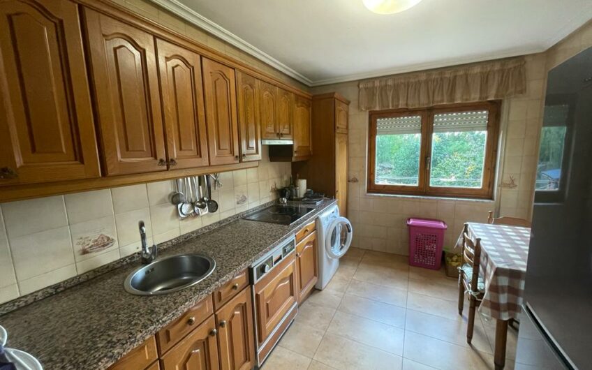 Chalet Unifamiliar en Azadinos