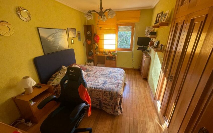 Chalet Unifamiliar en Azadinos
