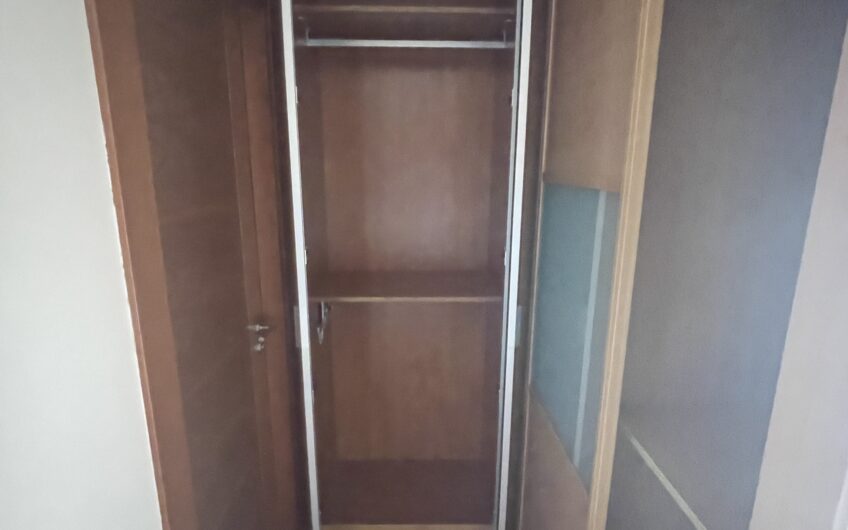 Apartamento en la Torre Eureka en José Aguado