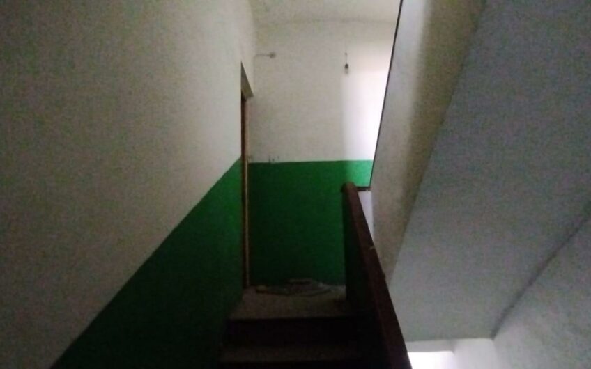 Edificio para reformar zona Crucero