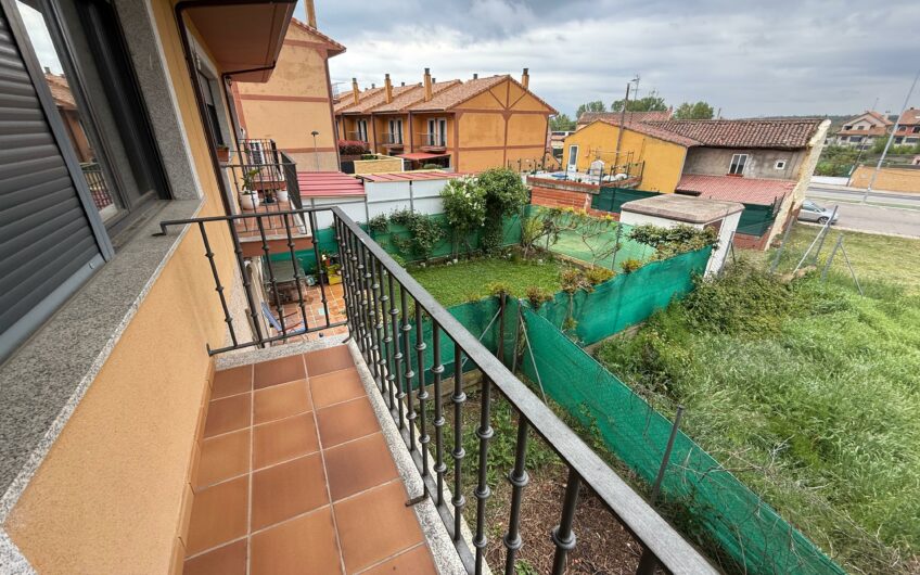 Chalet Adosado en San Miguel del Camino