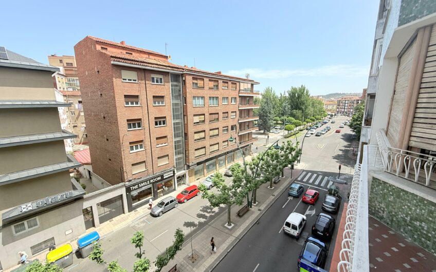 Piso Semireformado en Lancia