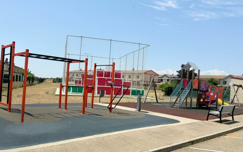 Chalet Adosado esquinero en Ardoncino