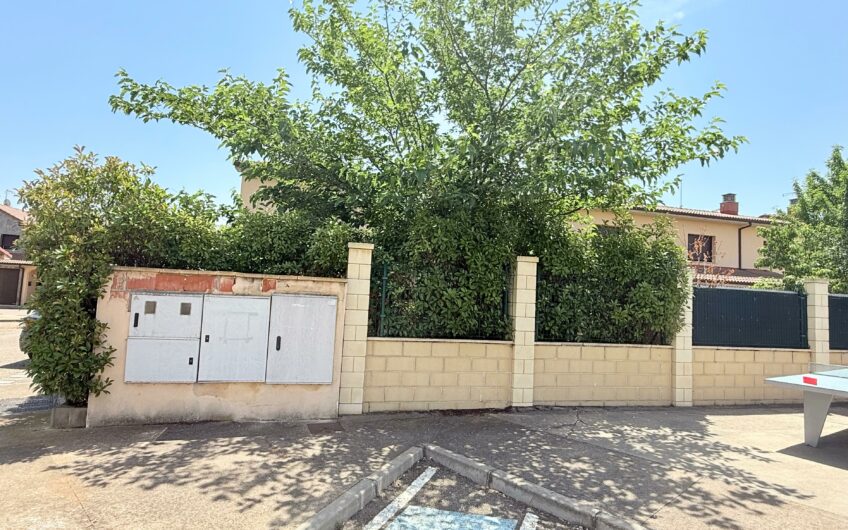 Chalet Adosado esquinero en Ardoncino