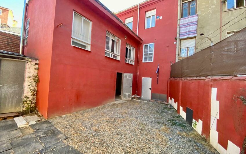 Casa con patio en San Esteban
