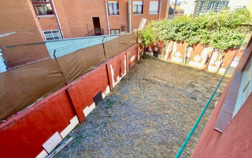 Casa con patio en San Esteban