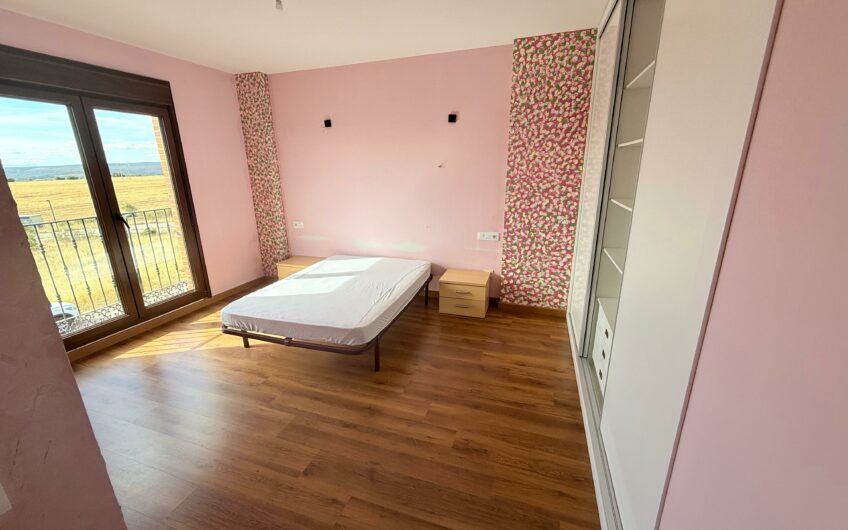 Chalet Adosado en Estrella De Izar