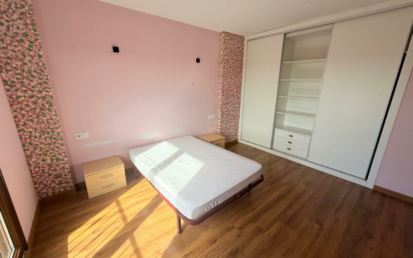 Chalet Adosado en Estrella De Izar