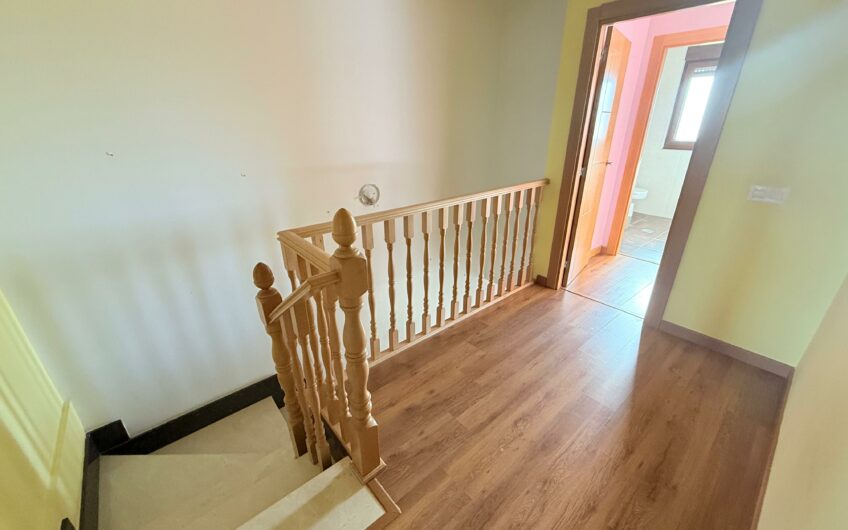 Chalet Adosado en Estrella De Izar