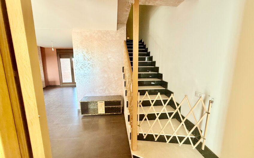 Chalet Adosado en Estrella De Izar