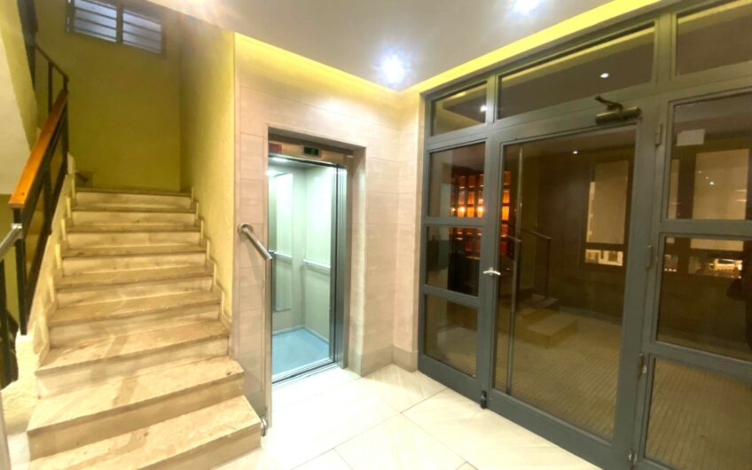 Piso junto a la Catedral