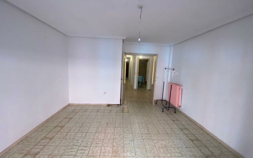 Piso junto a la Catedral