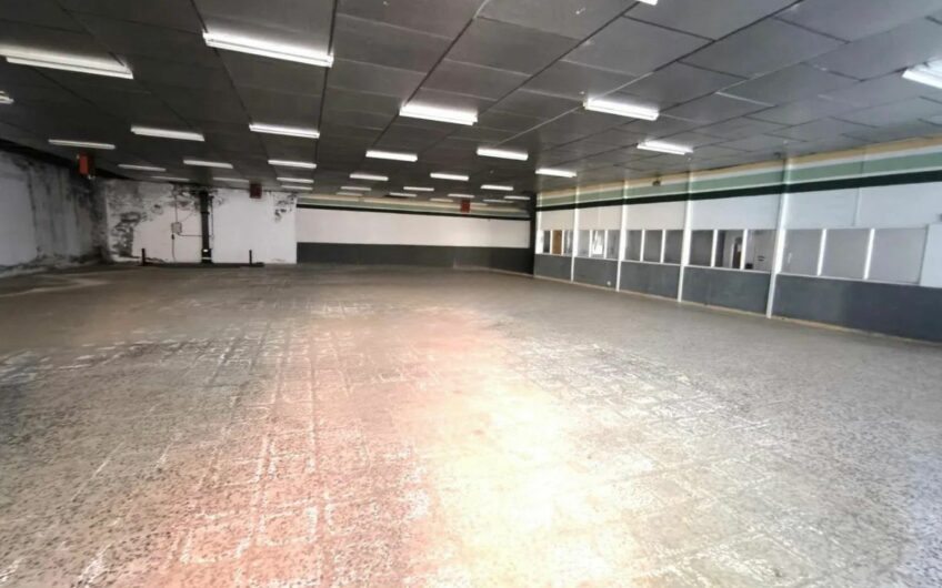 Nave Industrial en Navatejera