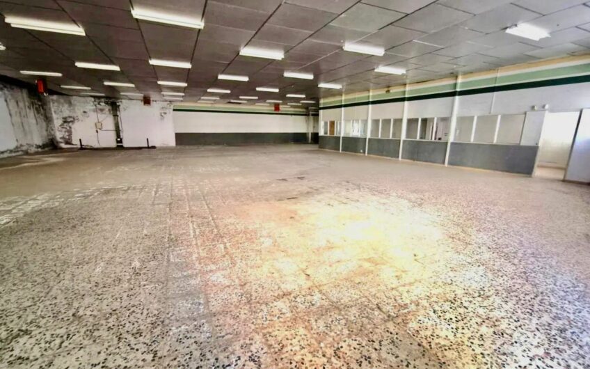 Nave Industrial en Navatejera