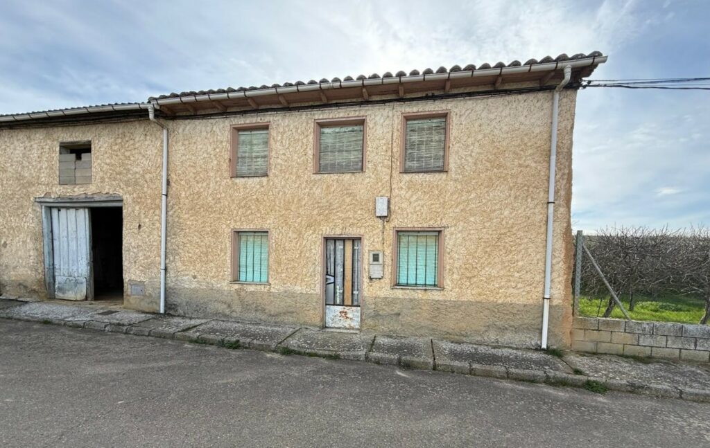 Casa para reformar en zona Gradefes