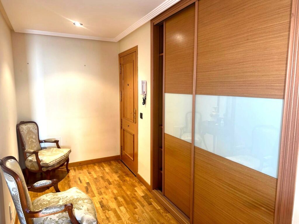 Apartamento con Garaje en Navatejera
